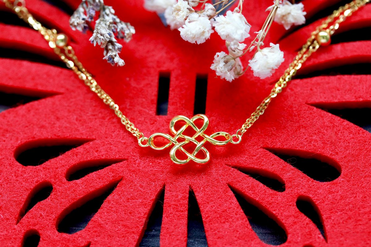 Everlasting Love Knot Bracelet