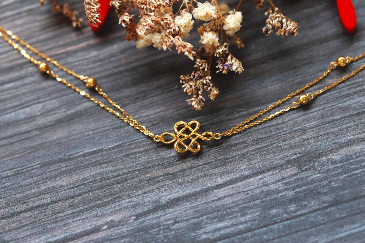 Everlasting Love Knot Bracelet