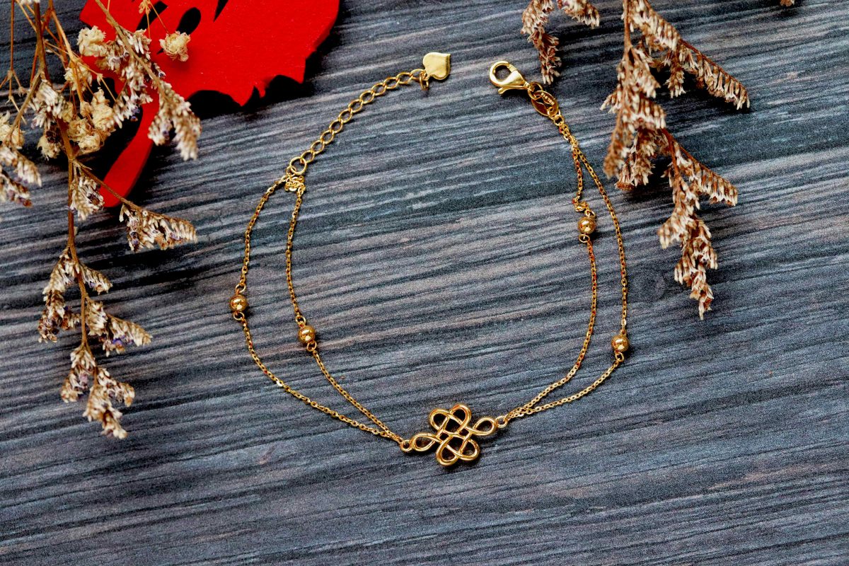 Everlasting Love Knot Bracelet