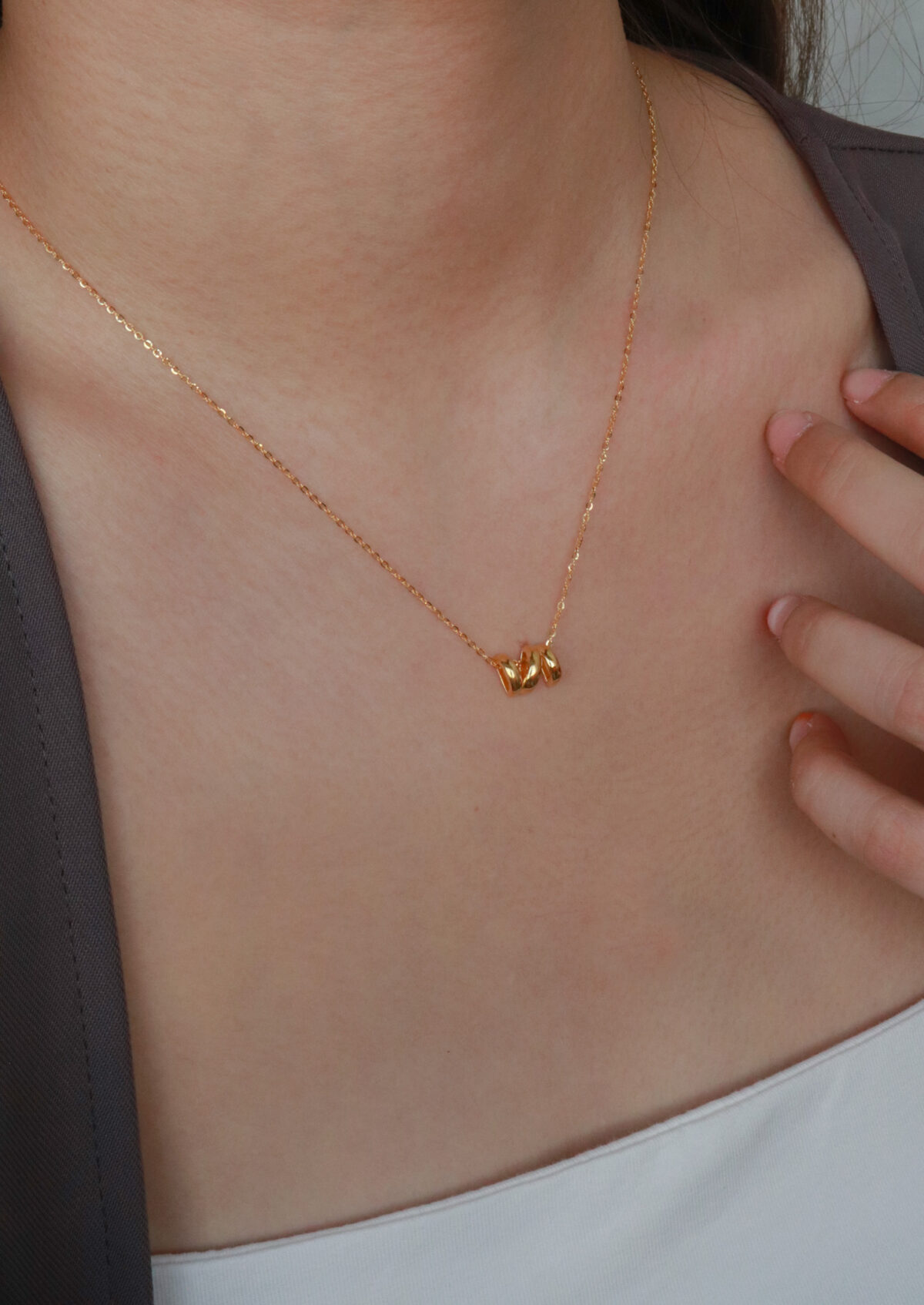 Streetlight Sheen Necklace