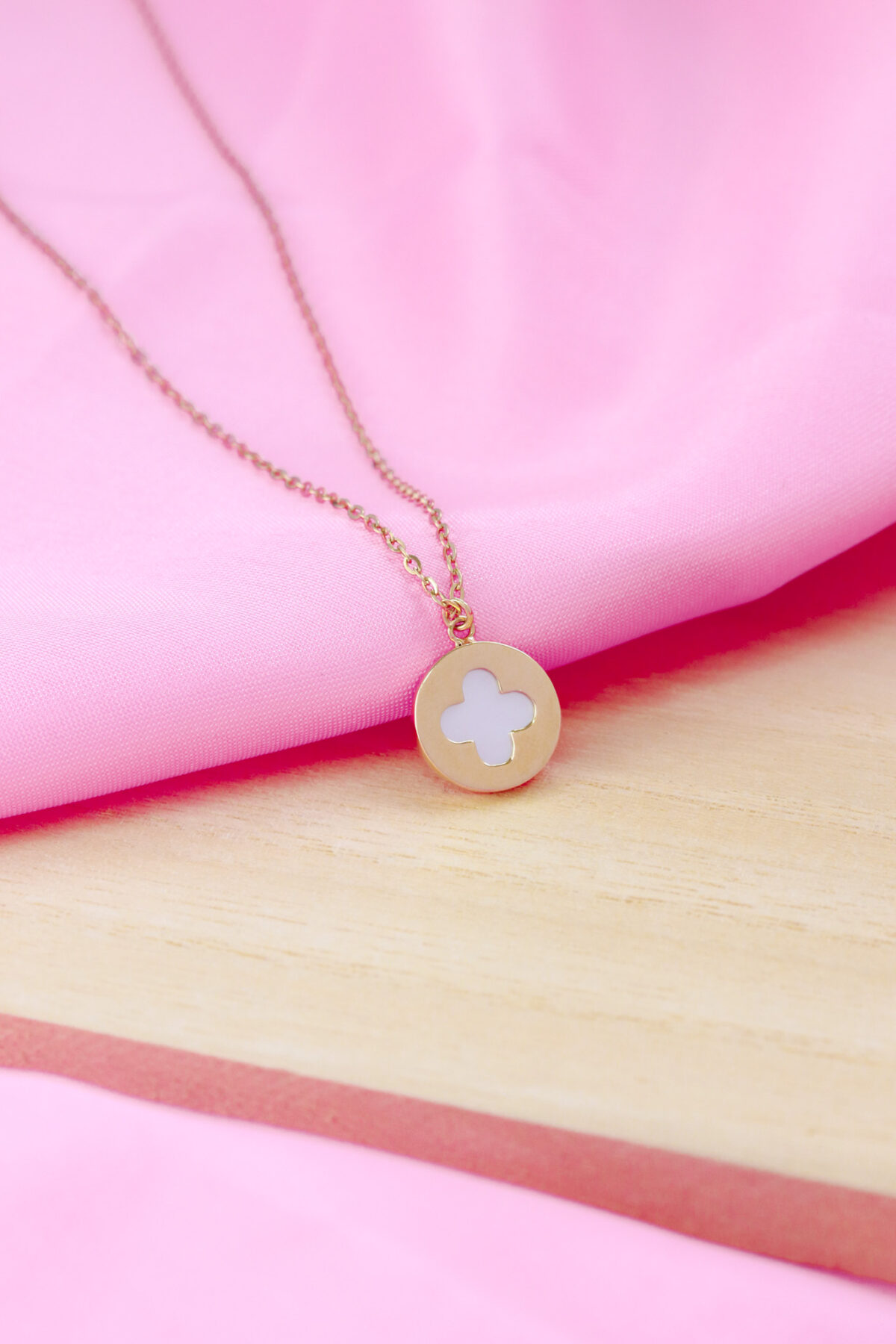 Cloie Necklace