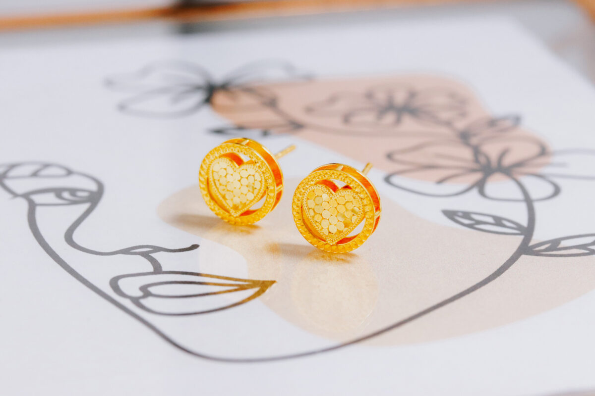 Nouria Love Earrings
