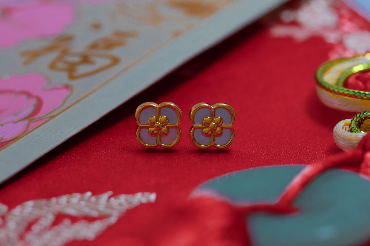 Nacre Kuori Shell Earrings