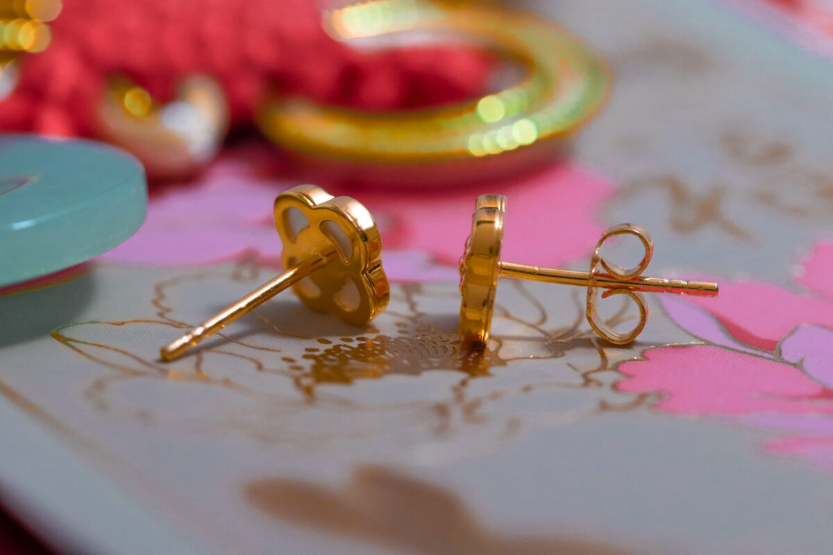 Nacre Kuori Shell Earrings