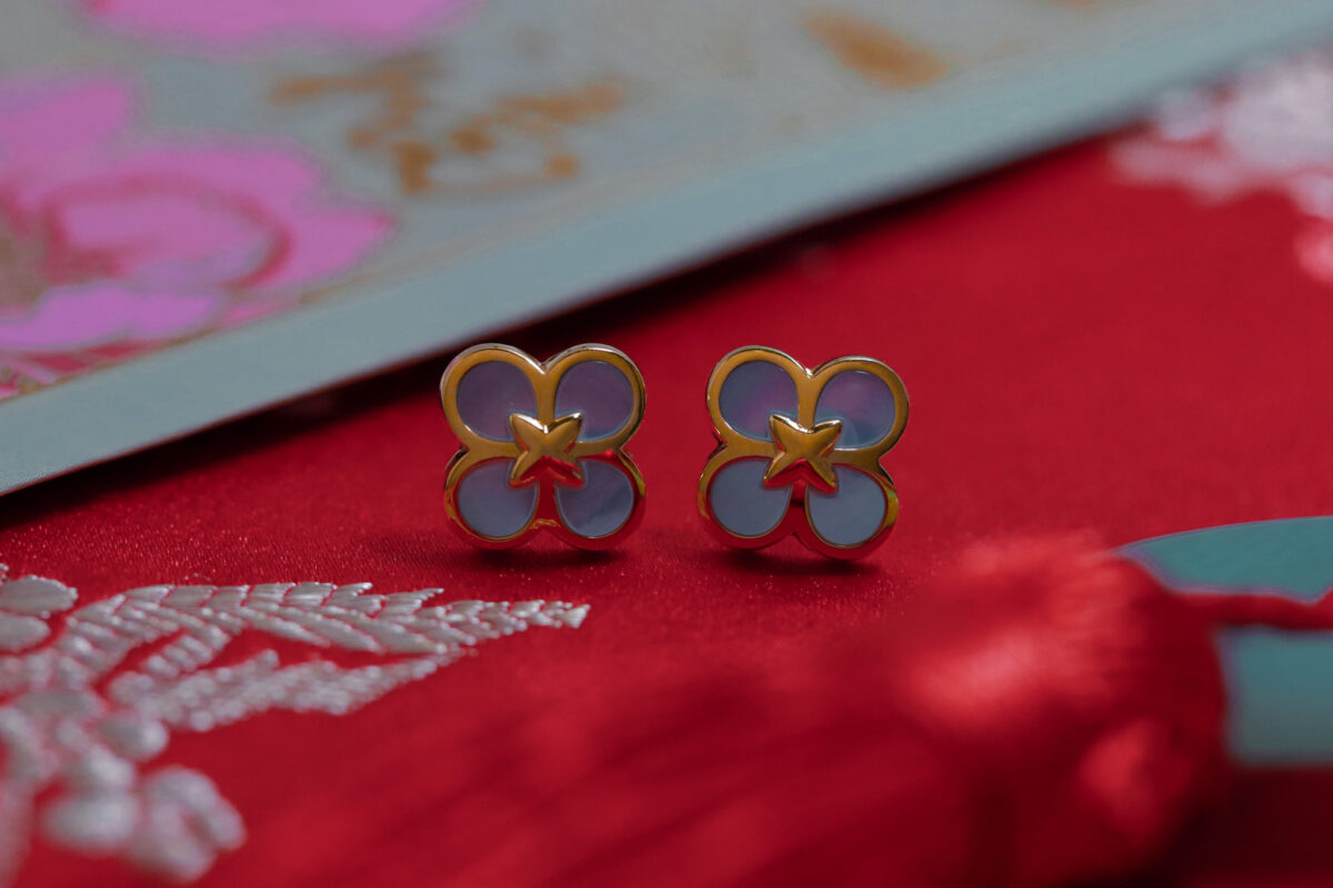 Clover Nacre Earrings