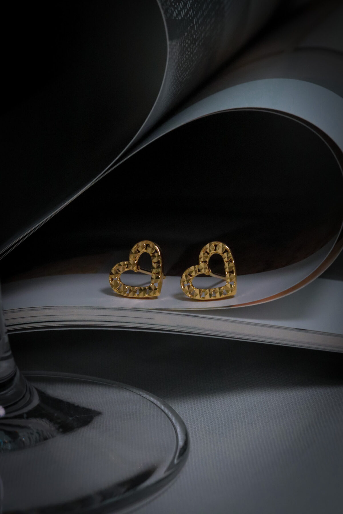 Phoebe Heart Earstuds