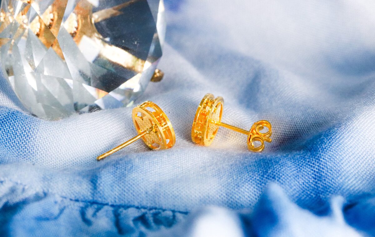 Solar Gleam Earstuds