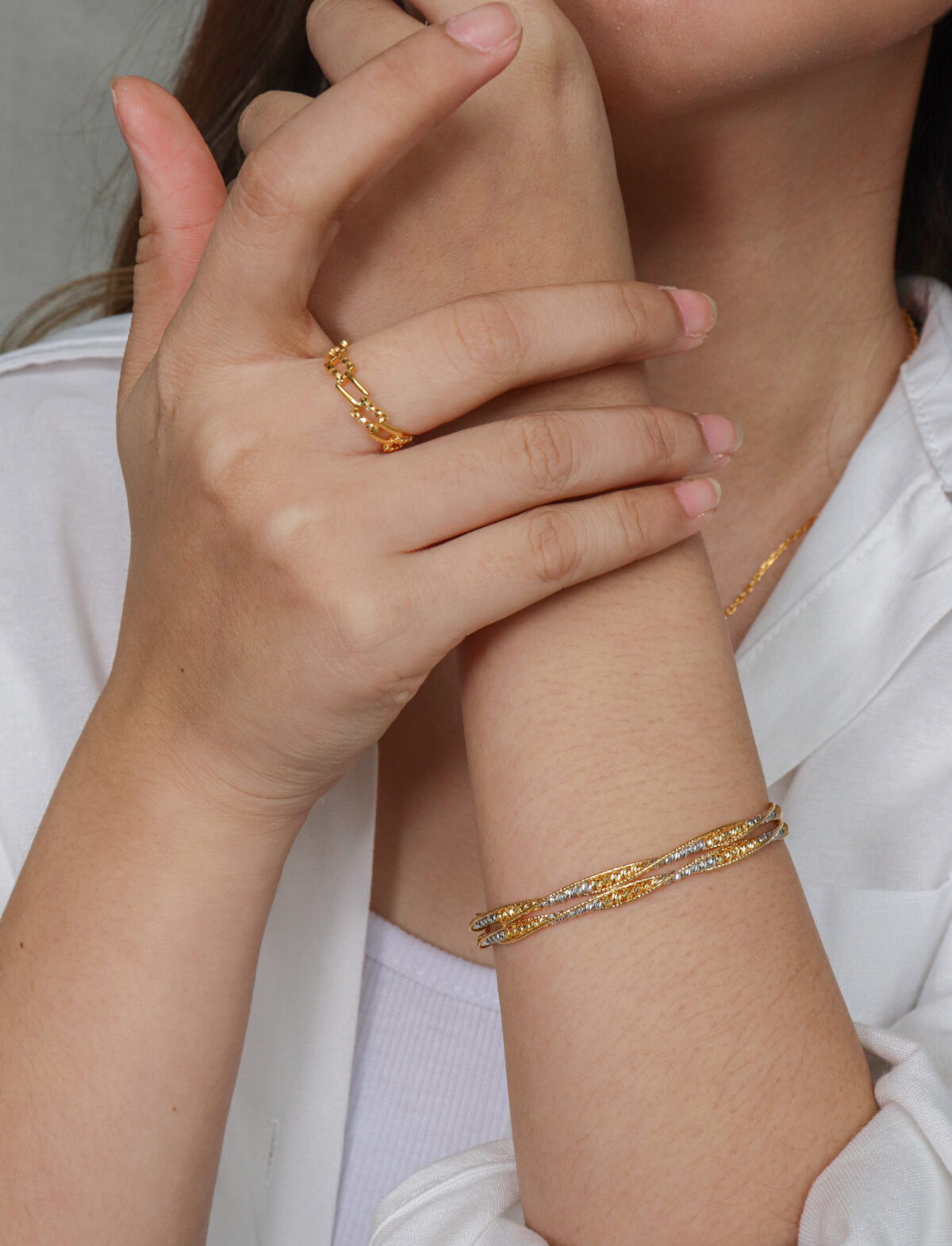 Dynamic Helix Bangle