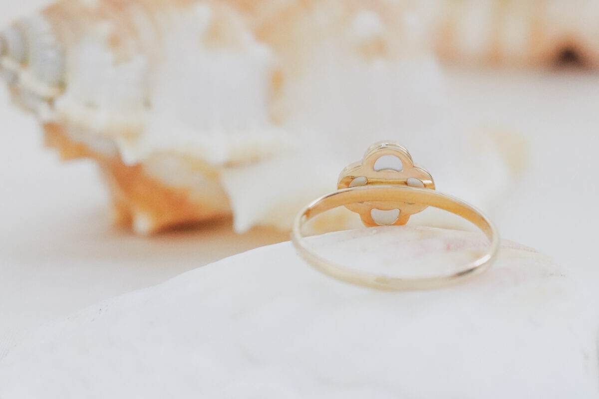 Nacre Kuori Shell Ring
