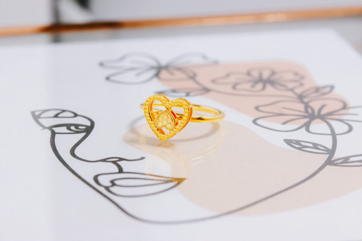 Hubbell Love Ring