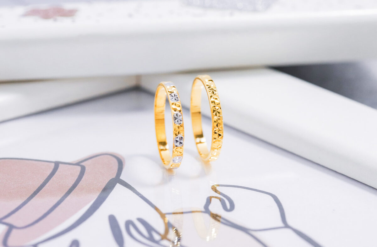 Steffi Duo-Tone Delicate Ring