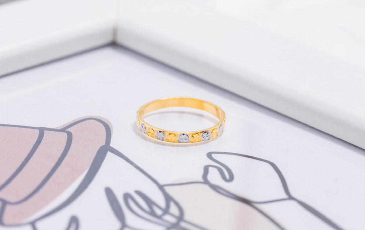 Steffi Duo-Tone Delicate Ring