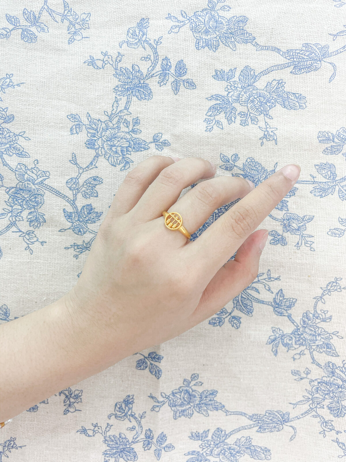 Gleaming Circle Abacus Ring