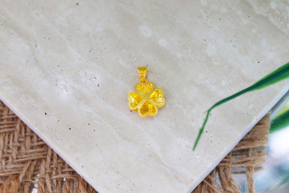 Trifolium Hearts Pendant